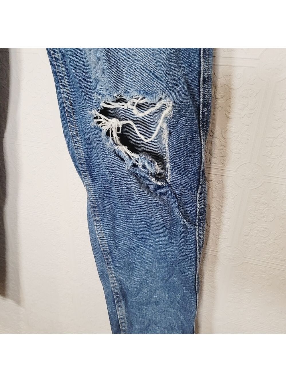 We the Free distressed button fly High rise jean - Picture 2 of 11